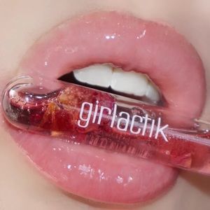 Girlactik Rose Oil Petal Gloss